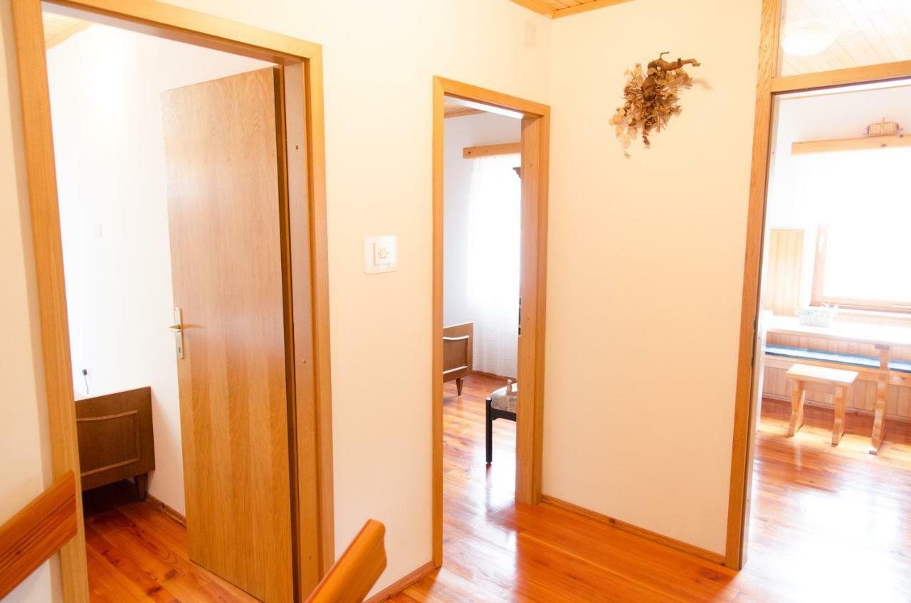 Apartment Pri Damijanu Ponikve Luaran gambar